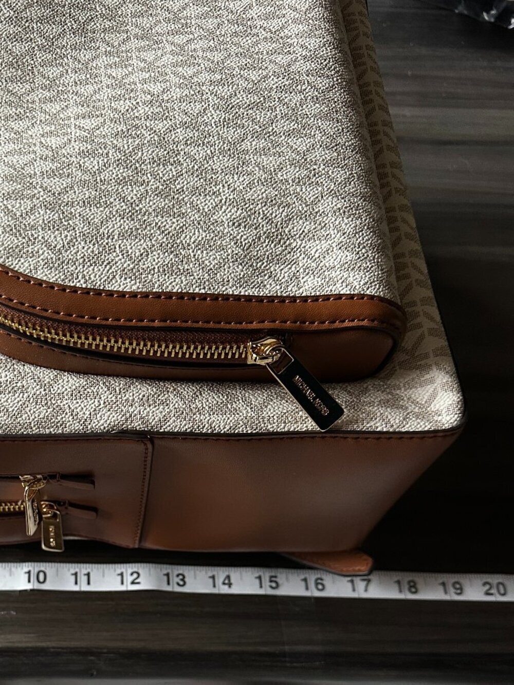 NWOT Michael Kors Large Jaycee Backpack in Vanilla with Gold Hardware - Picture 9 of 11